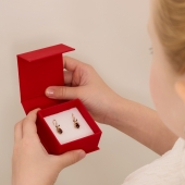 Серьги из золота с гранатами