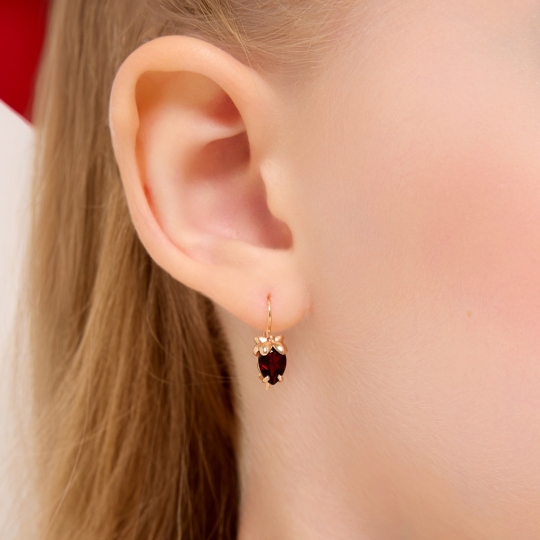 Серьги из золота с изумрудами Серьги из золота с изумрудами