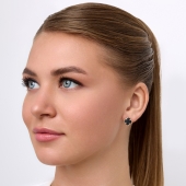 Серьги из золота с ониксами