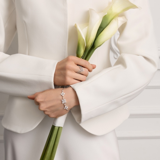 Кольцо из серебра с аметистами