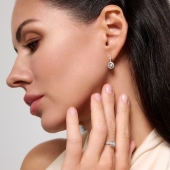 Серьги из золота с бриллиантами