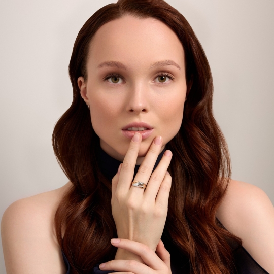 Кольцо из золота с фианитами