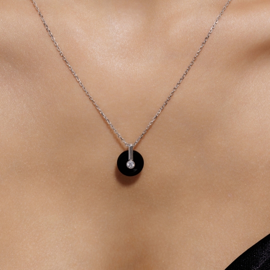 Колье из серебра «Влюбленные» с чёрной эмалью Колье из серебра «Влюбленные» с чёрной эмалью