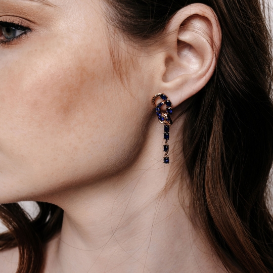 Серьги-трансформеры из золота с бриллиантами и сапфирами Серьги-трансформеры из золота с бриллиантами и сапфирами