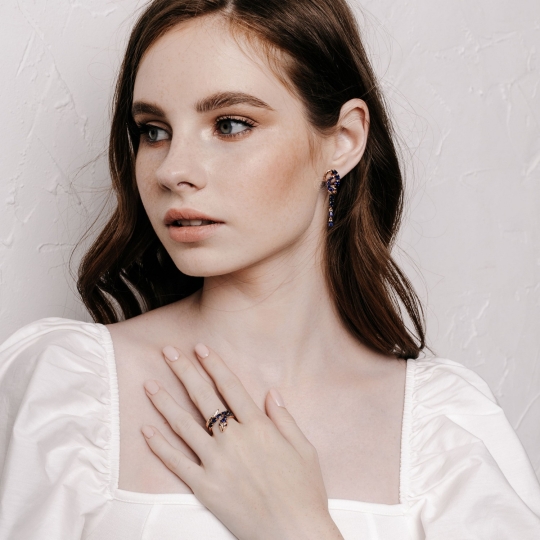 Серьги-трансформеры из золота с бриллиантами и сапфирами Серьги-трансформеры из золота с бриллиантами и сапфирами